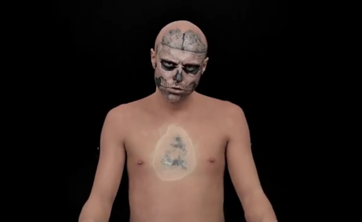keresés modell tetovált ember)