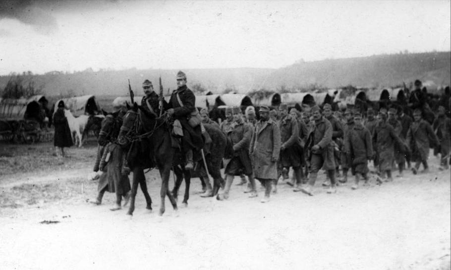 Osztrák-magyar hadifoglyok Gyergyóalfalu mellett