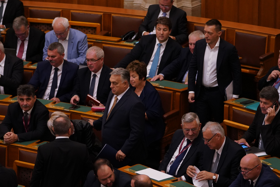 Orbán Viktor, Fidesz, parlament, 