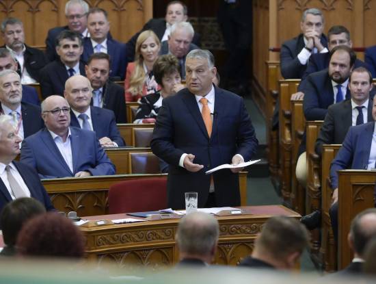 Orbán Viktor, Parlament,
