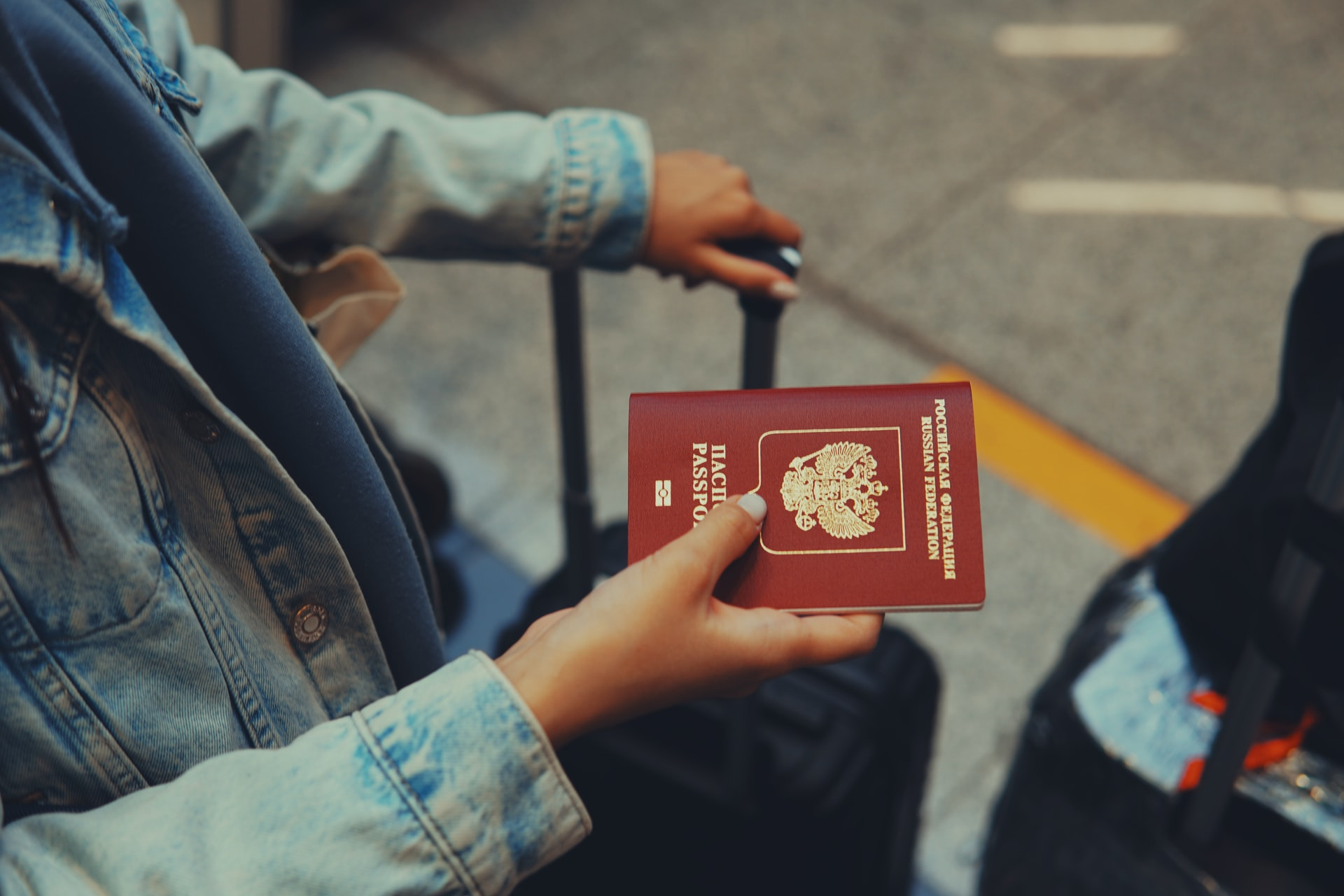 orosz útlevél, letelepedési kötvény, utazás