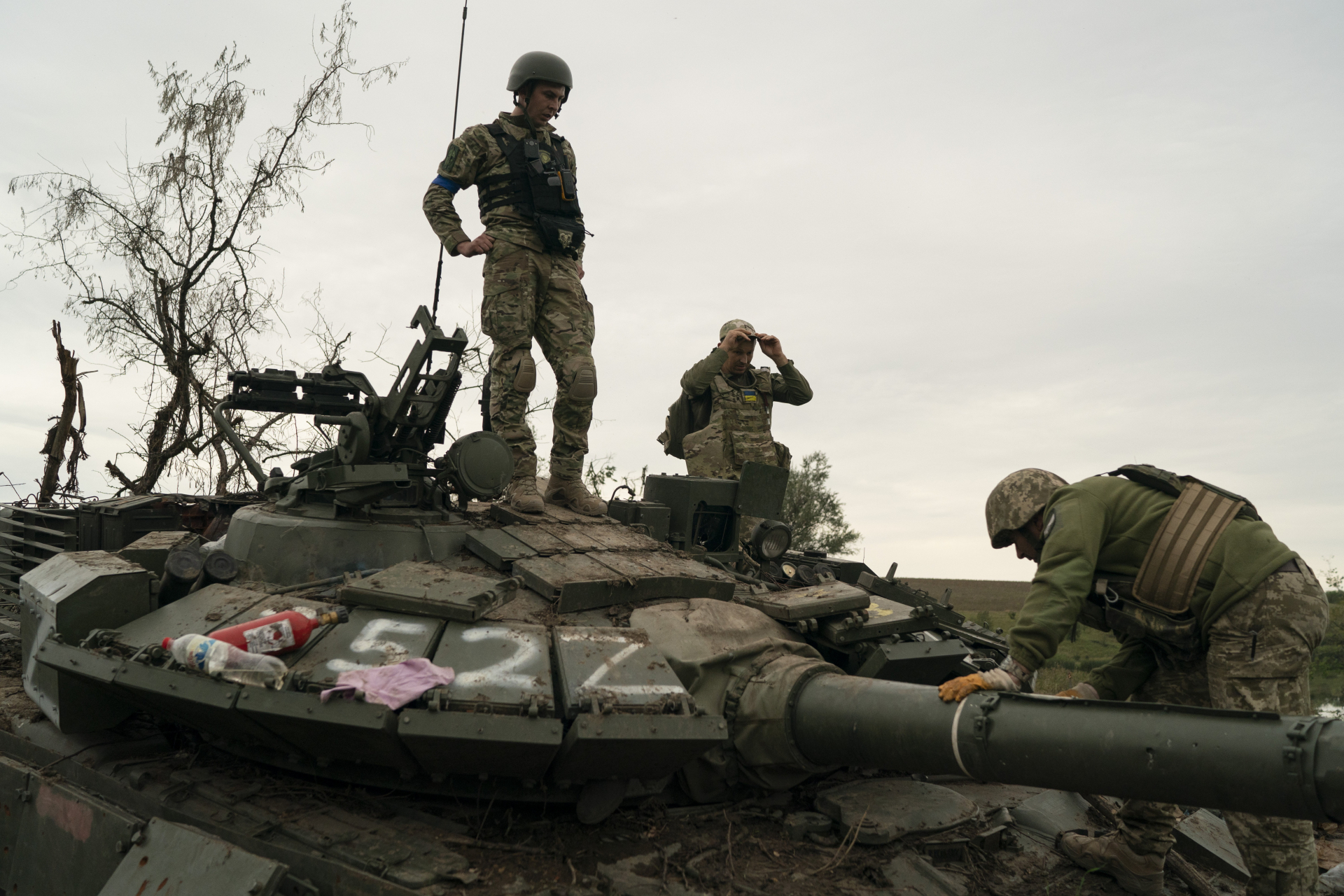 Ukrajna, ukrán, háború, harkiv, harkov, katona, orosz harcjármű